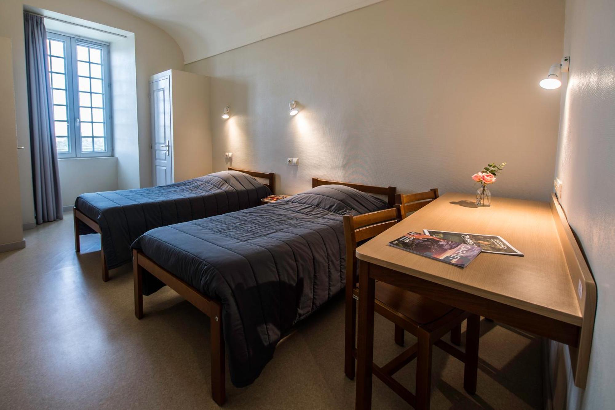 Hostellerie Charles De Foucauld Viviers Exterior foto